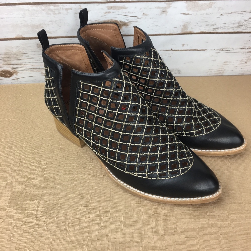 Jeffrey Campbell Taggart Black Leather Booties